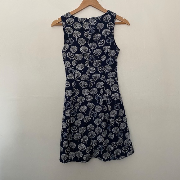 Maison Jules Navy Blue Umbrella Patterned V-Neck Mini Dress - Picture 6 of 6
